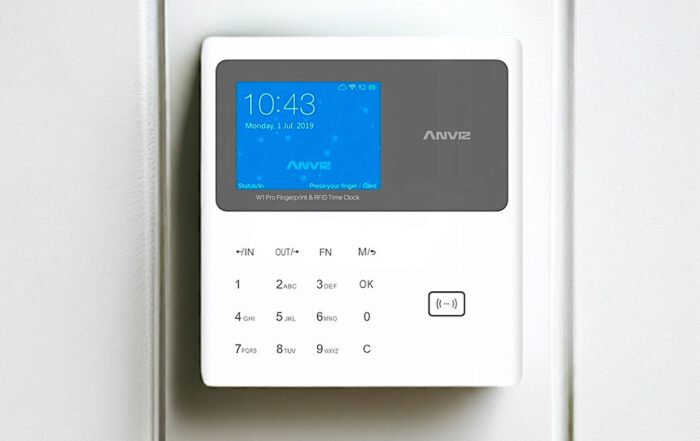 Control de presencia con PIN y tarjeta sin contacto RFID